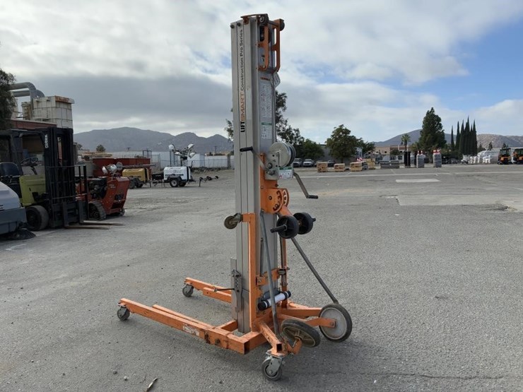 2011-lift-smart-mlc-18-material-lift-image-4