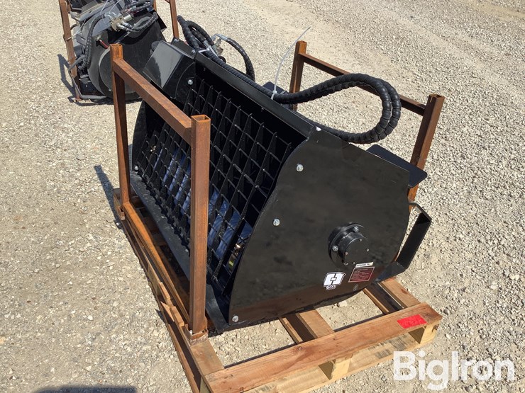 2025-giyi-mb27-skid-steer-mixing-bucket-attachment-image-7
