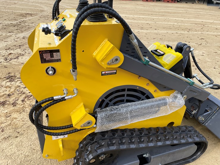 #214-•-new-landhonor-ride-on-skid-steer-loader-image-13