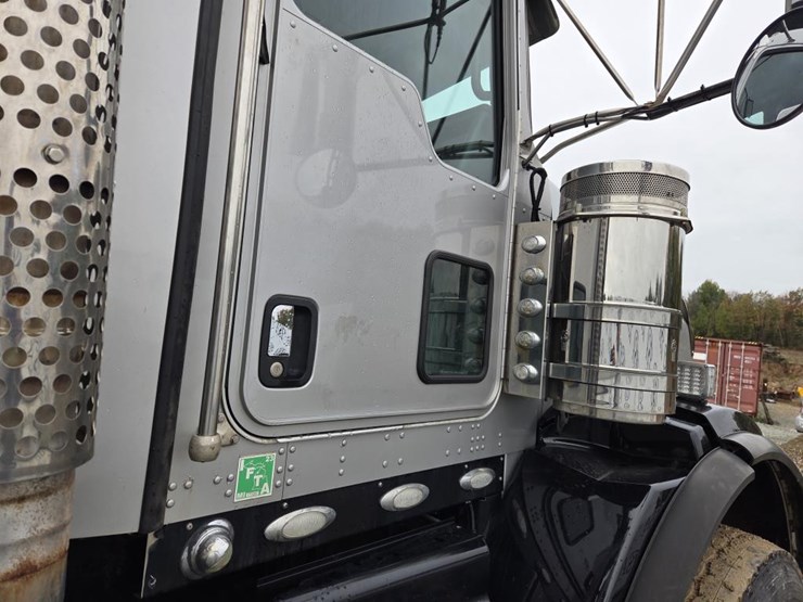 #1701-•-2013-kenworth-t800-log-truck-image-16