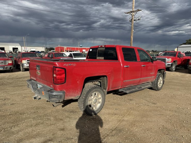 #2146-•-2015-chevrolet-silverado-2500hd-ltz-4x4-pickup-tru-image-5