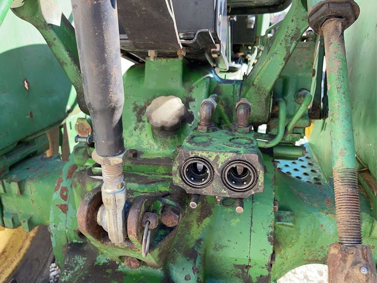 john-deere-2240-image-18