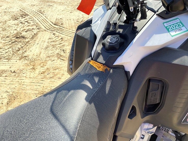 #1896-•-2020-ski-doo-grand-touring-600-snowmobile-(sells-with-bill-of-sale-only)-image-41