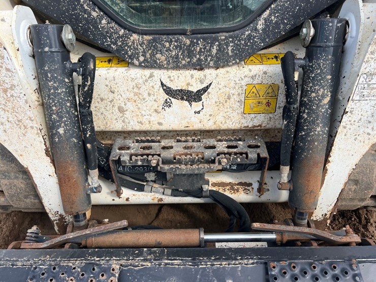 2022-bobcat-t595-image-10