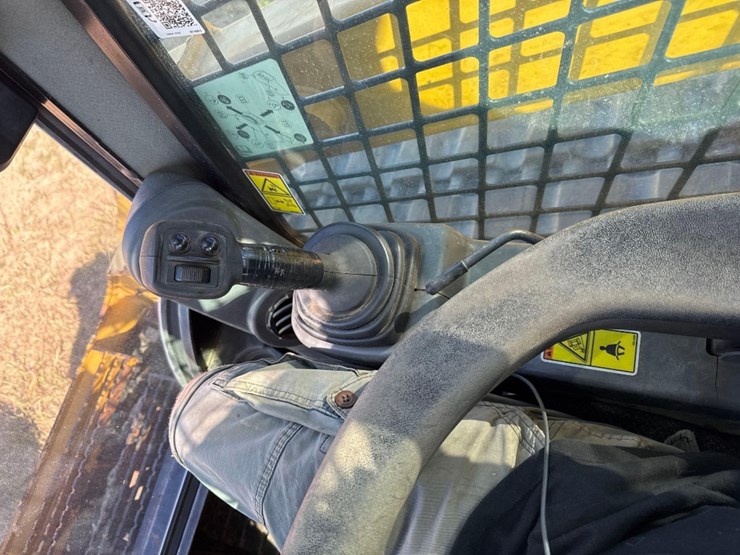 2019-caterpillar-299d2-image-24
