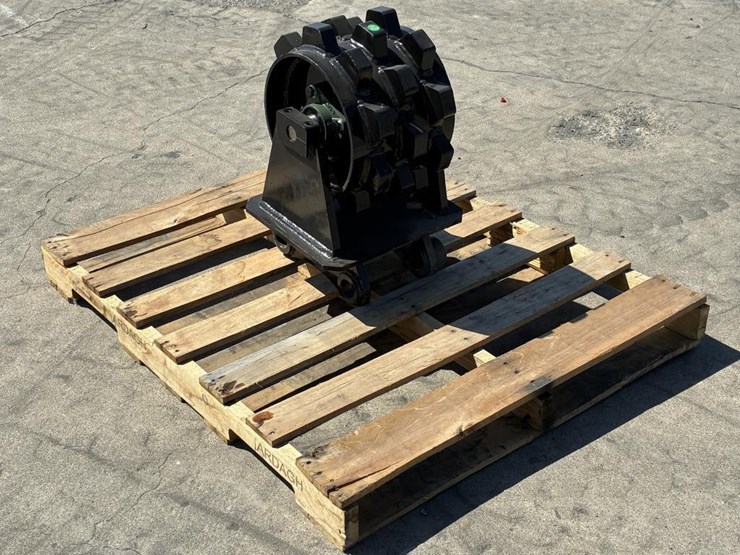 caterpillar-305-image-4