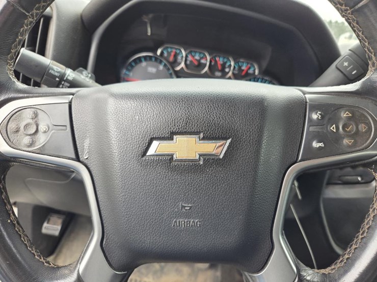 2018-chevrolet-2500-image-46