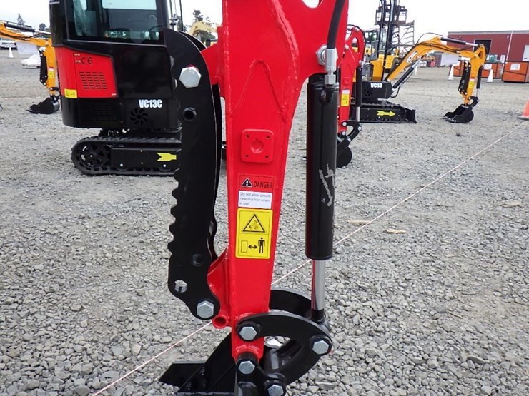 2025-vicsec-13c-hydraulic-excavator-image-13