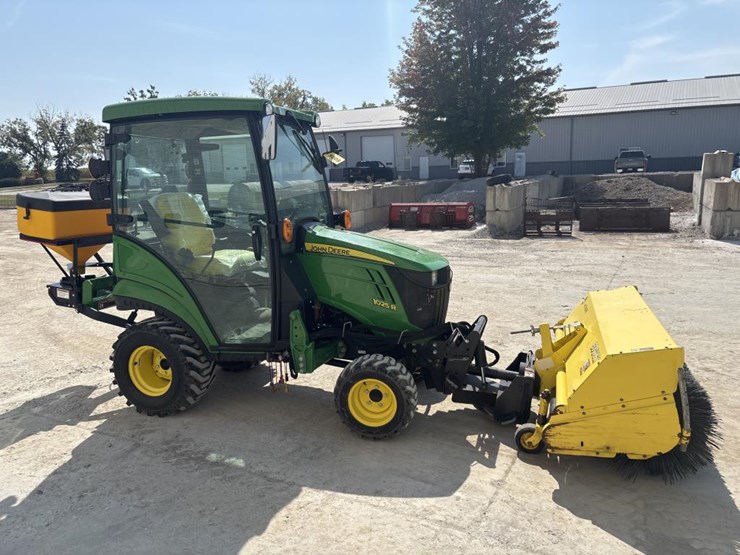 john-deere-1025-image-4