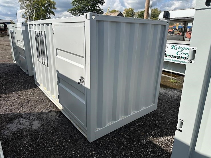 hurricane-5'x10'x5.5'-shipping-container-image-4