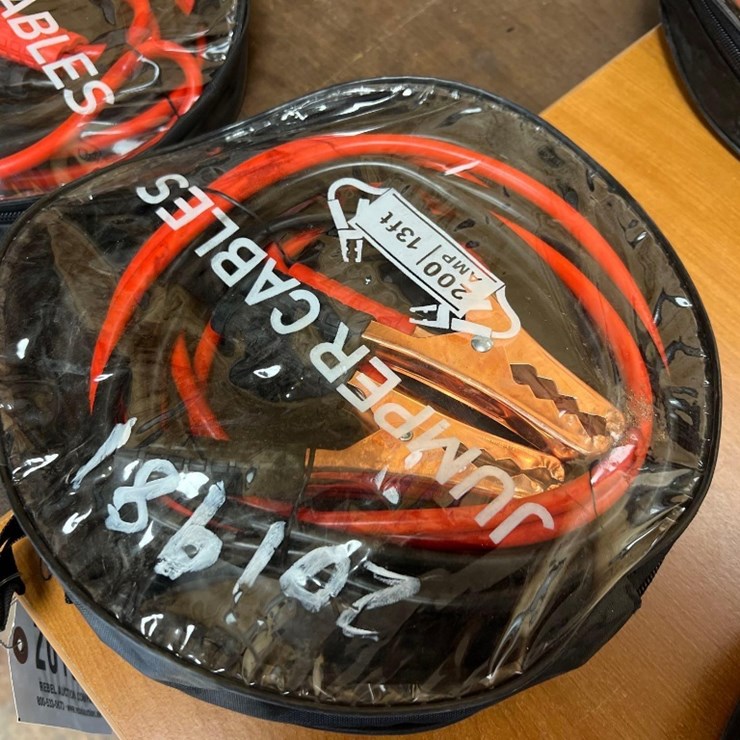 UNUSED 200 AMP 13' JUMPER CABLES
