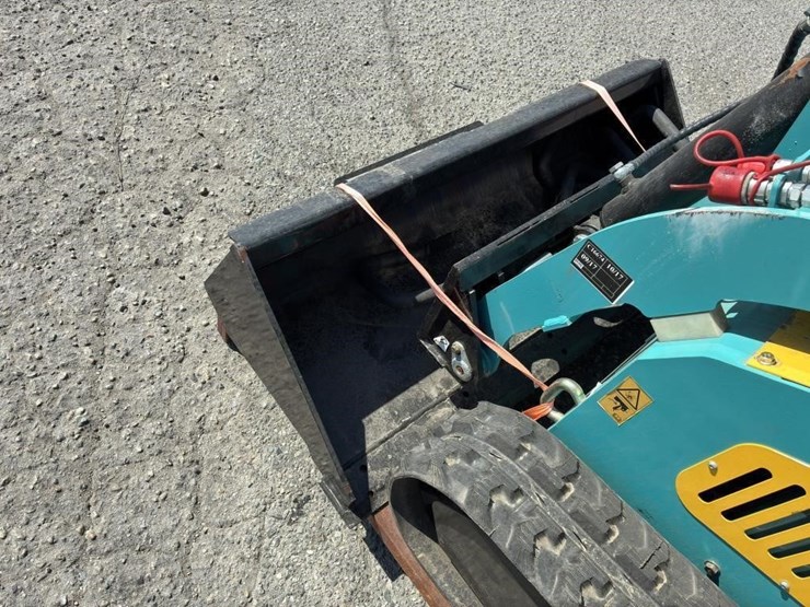 2024-mach-pro-mps300-skid-steer-image-5