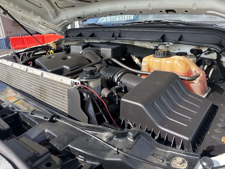 2011-ford-f350-image-15