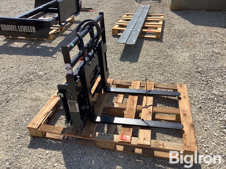 2025-giyi-cyhc-mini-skid-steer-hyd-side-shift-fork-image-4