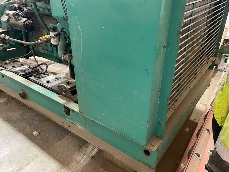 #8615-•-1999-cummins-dfeh-generator-(aps)-image-110