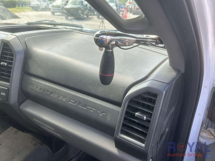 2019-ford-f550-image-33