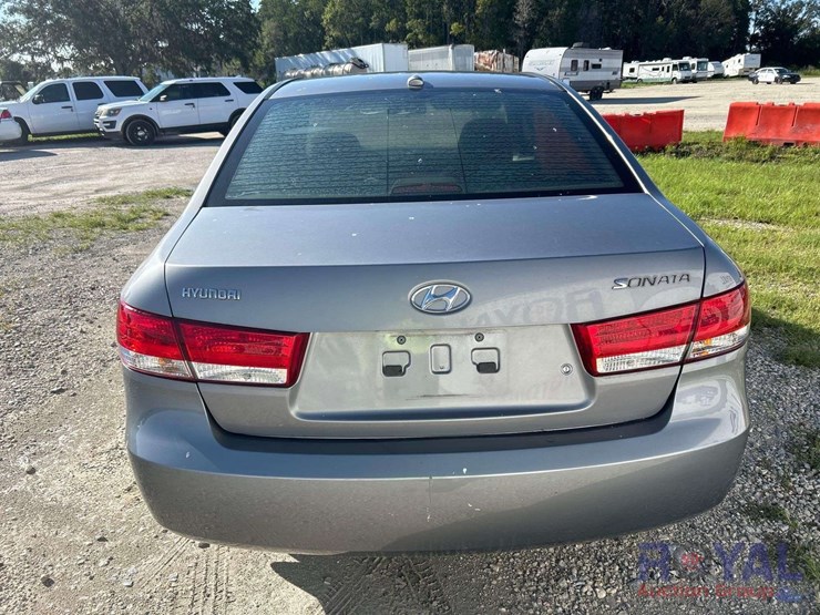 2007-hyundai-sonata-gls-sedan-image-24