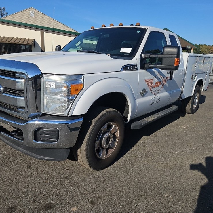 2015 FORD F350 XLT