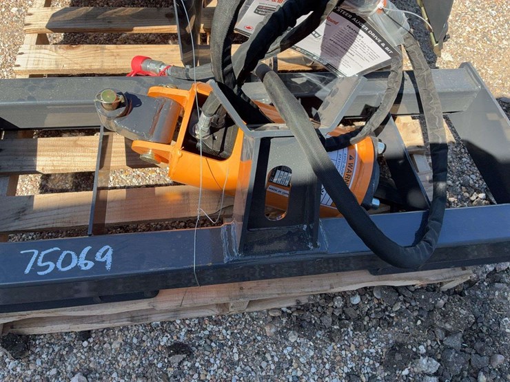 wolverine-12in-&18in-auger-attach-image-2