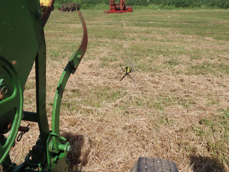 john-deere-4-row-planter-494a-image-2