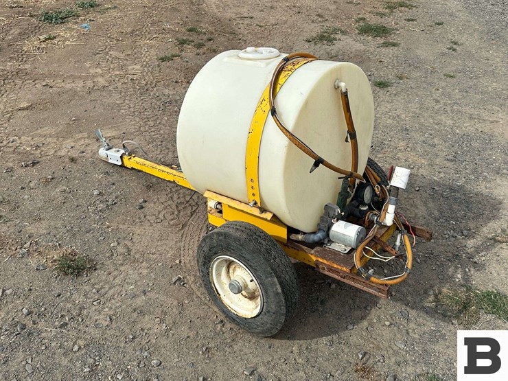 35-gallon-poly-tank-sprayer-image-2