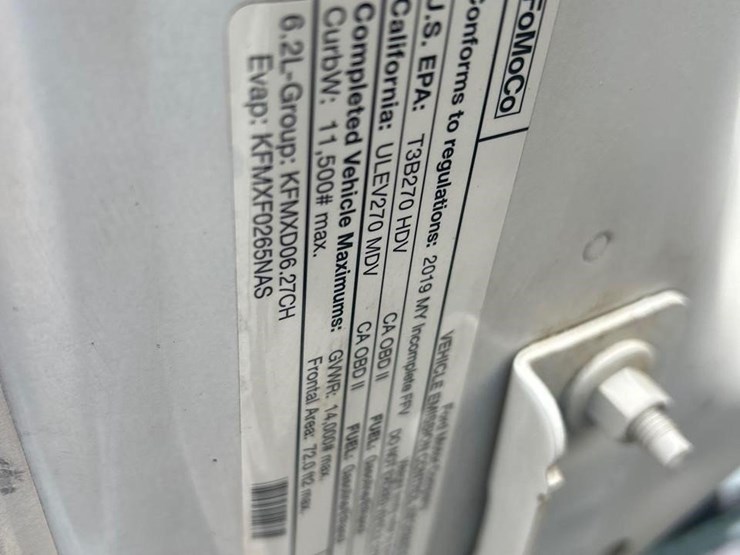 2019-ford-f350-xl-image-48