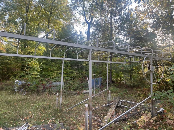 #1043-•-boat-lift-image-2