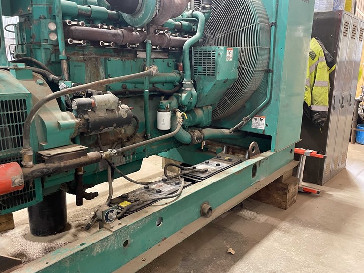 #8615-•-1999-cummins-dfeh-generator-(aps)-image-77