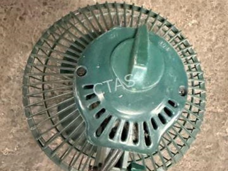 #17-•-bauer-battery-powered-fan-w/-desk-fan-&-fan-head-image-3
