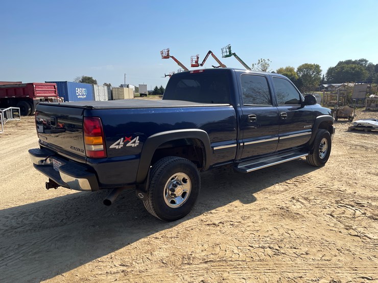 2002-chevrolet-silverado-2500hd-image-5