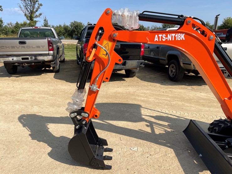 #206-•-new-nt18k-mini-excavator-image-9