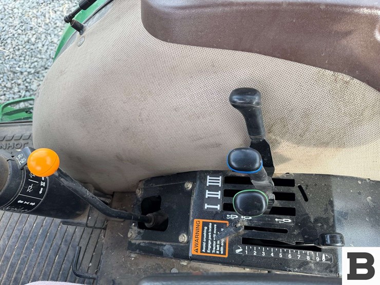 2011-john-deere-6115d-image-91