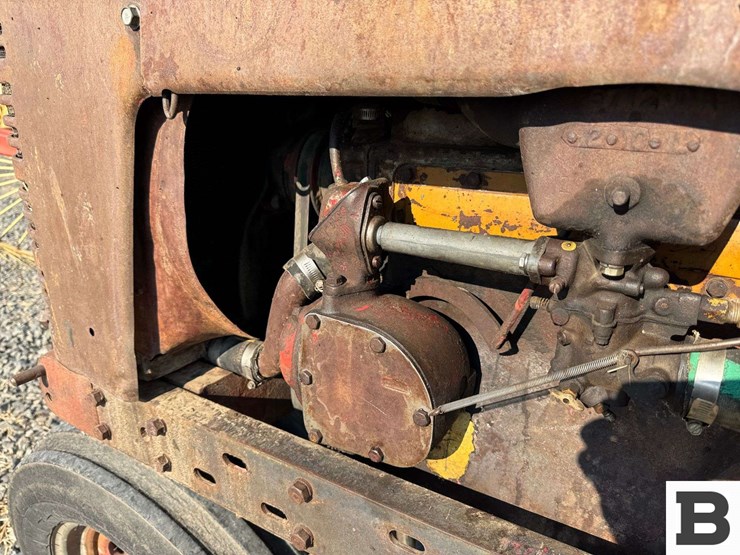 1942-farmall-model-"h"-tractor-image-18