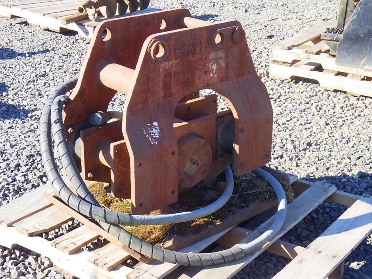hydraulic-excavator-plate-compactor-image-3