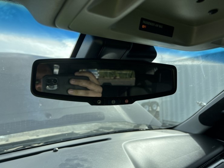 2015-chevrolet-tahoe-image-31