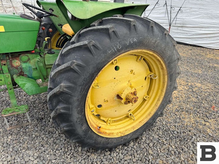 1976-john-deere-2640-image-27