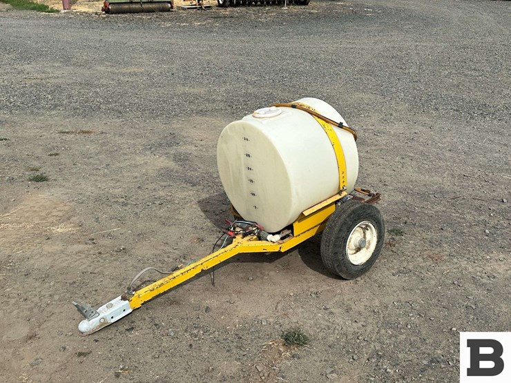 35-gallon-poly-tank-sprayer-image-1