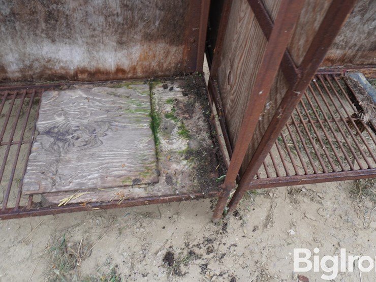 raised-calf-crates-image-14