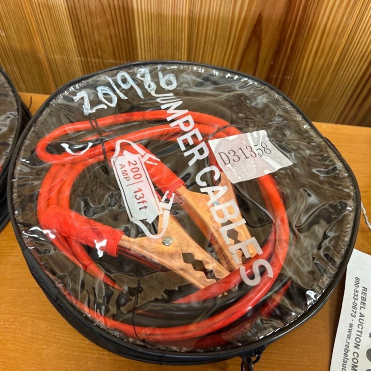 UNUSED 200 AMP 13' JUMPER CABLES