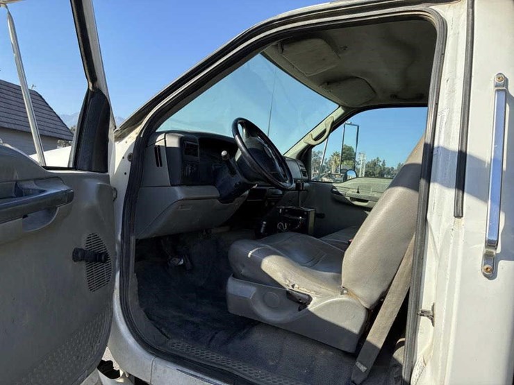 ford-f650-image-12
