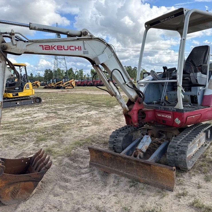 TAKEUCHI TB230
