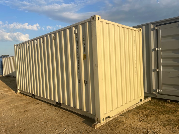 #304-•-20'-shipping-container-image-3