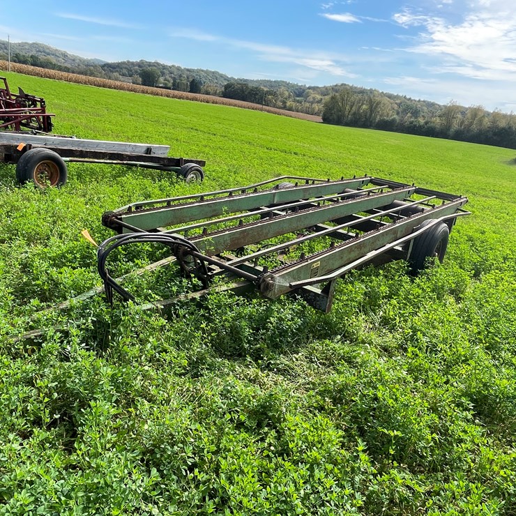 #4429 • John Deere Stack Mover