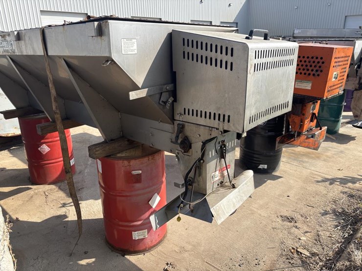 #5023-•-buyers-salt-dogg-truck-sander/salter-image-5