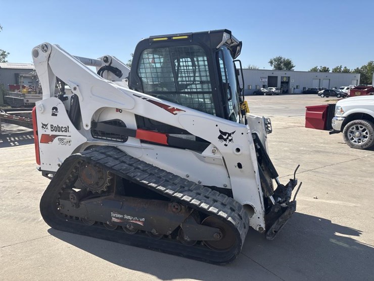 2022-bobcat-t870-image-4