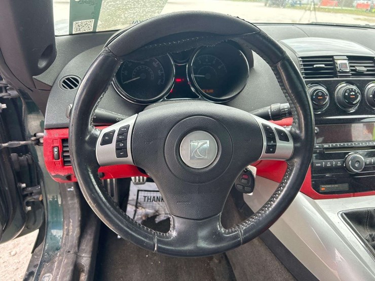 2007-saturn-sky-convertible-coupe-image-10