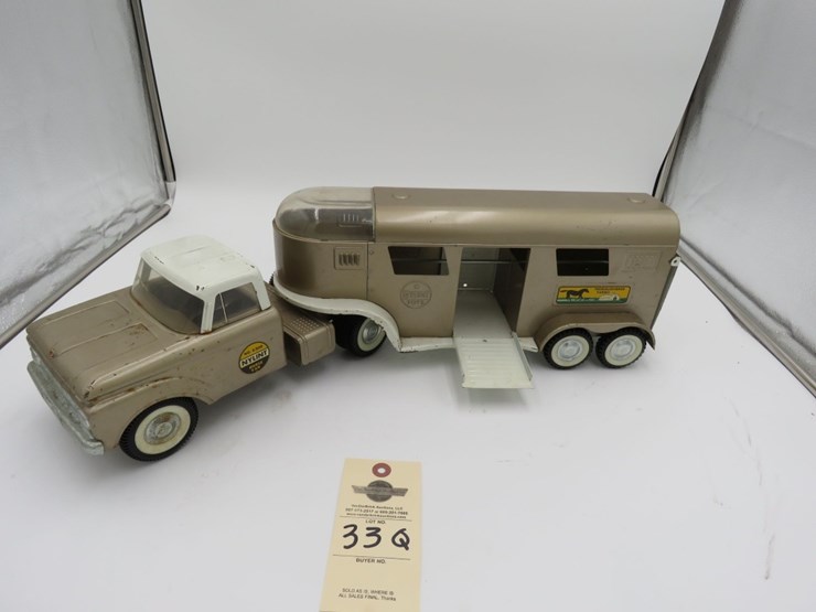 nylint-toys-thoroughbred-farms-horse-van-and-trailer-image-4