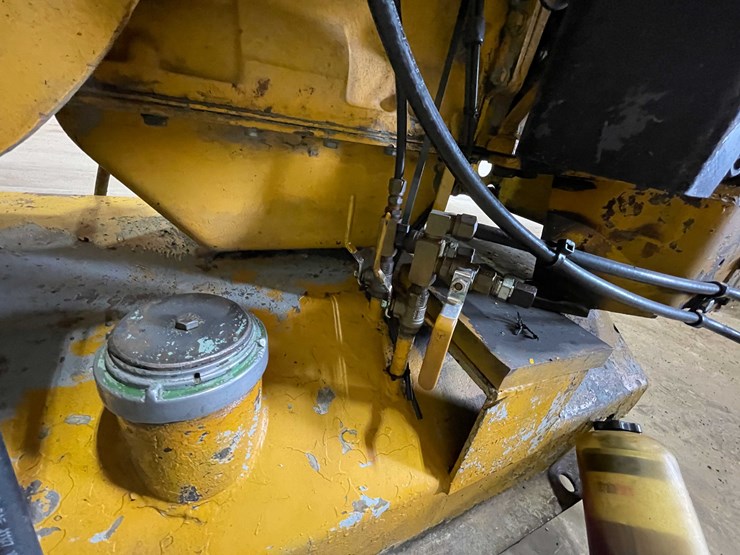 1988-caterpillar-3304-image-16