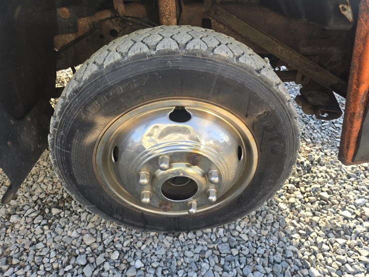 2003-ford-f550-image-50