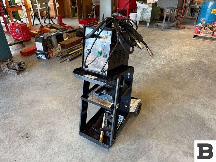 chicago-electric-90-amp-flux-wire-welder-image-1